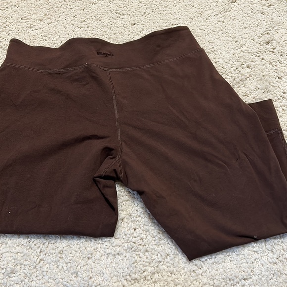 PATAGONIA NWOT L tranquila capris form fitting leggings in brown - Picture 8 of 10